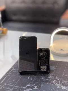 ایفون se2020